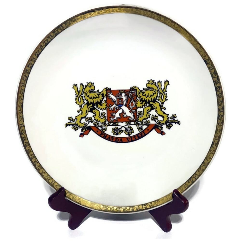 Bohemian Seal Dinner Plate Pravda Vitezi Czechoslovakia Fine Porcelain 9.5"